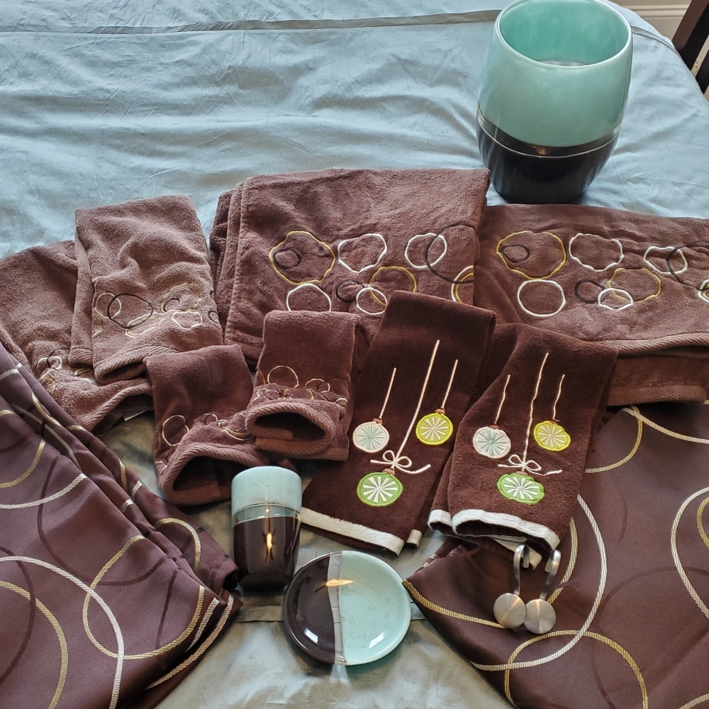 Bathroom set